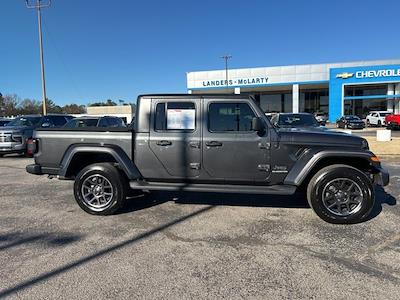 Used 2021 Jeep Gladiator Overland Crew Cab for sale #5K9145A - photo 2