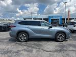 2022 Toyota Highlander AWD SUV for sale #5K9657A - photo 3