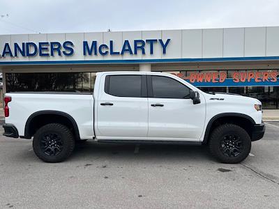 Used 2025 Chevrolet Silverado 1500 - photo 1