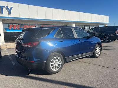 2022 Chevrolet Equinox FWD SUV for sale #6J0623A - photo 2