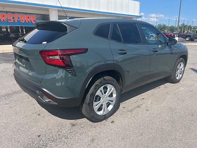 2025 Chevrolet Trax FWD SUV for sale #P226190 - photo 2