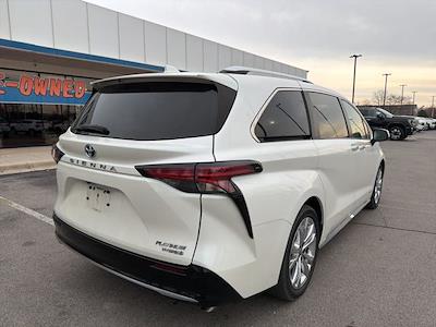Used 2021 Toyota Sienna - photo 1