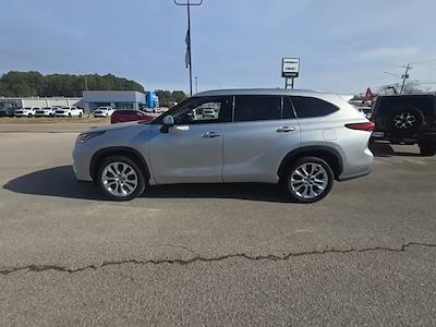 Used 2023 Toyota Highlander Limited for sale #STK022151 - photo 1