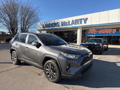 Used 2020 Toyota RAV4 - photo 1