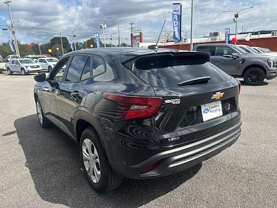 2025 Chevrolet Trax FWD SUV for sale #T226366 - photo 2