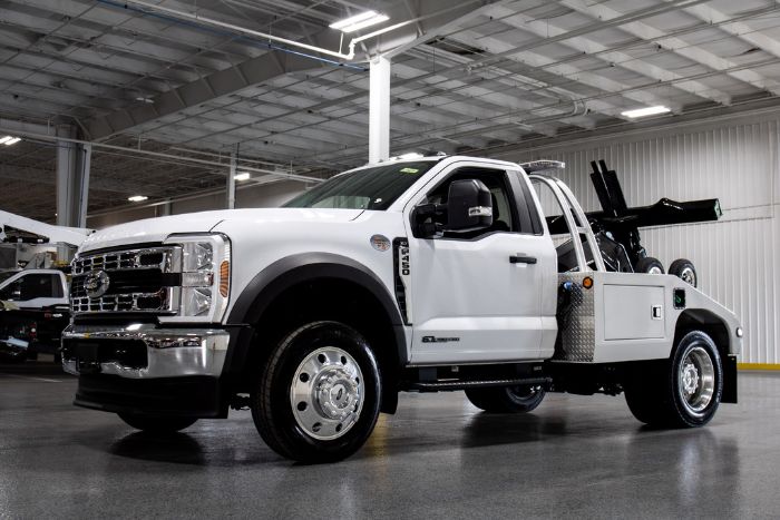 New 2025 Ford F-450 - photo 1
