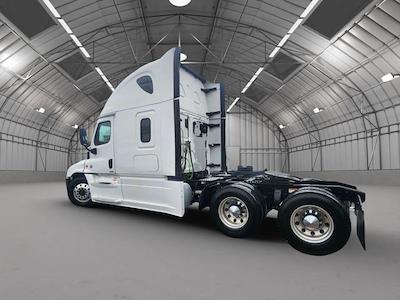 Used 2017 Freightliner Cascadia Detroit Diesel DD15 Semi Truck with Sleeper Cab for sale #P14740 - photo 2