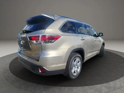 Used 2016 Toyota Highlander for sale #P14856 - photo 2