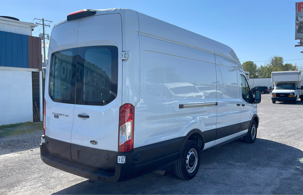 Used 2020 Ford Transit 250 - photo 10