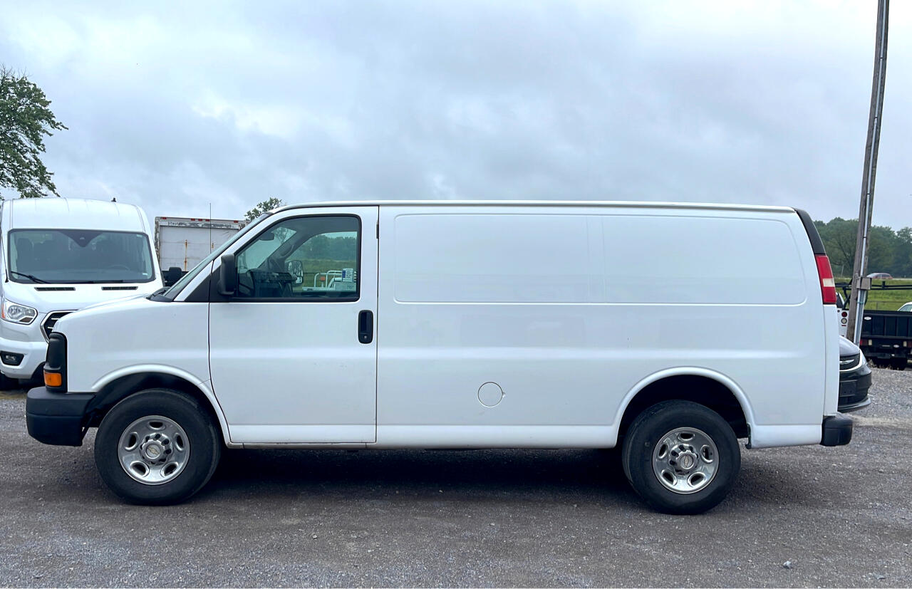 Used 2014 Chevrolet Express 2500 - photo 5