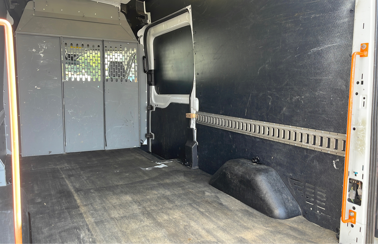 Used 2018 Ford Transit 250 - photo 11
