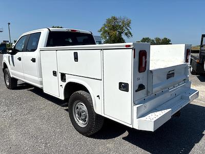 Used 2019 Ford F-350 Crew Cab Service Truck for sale #25086 - photo 2