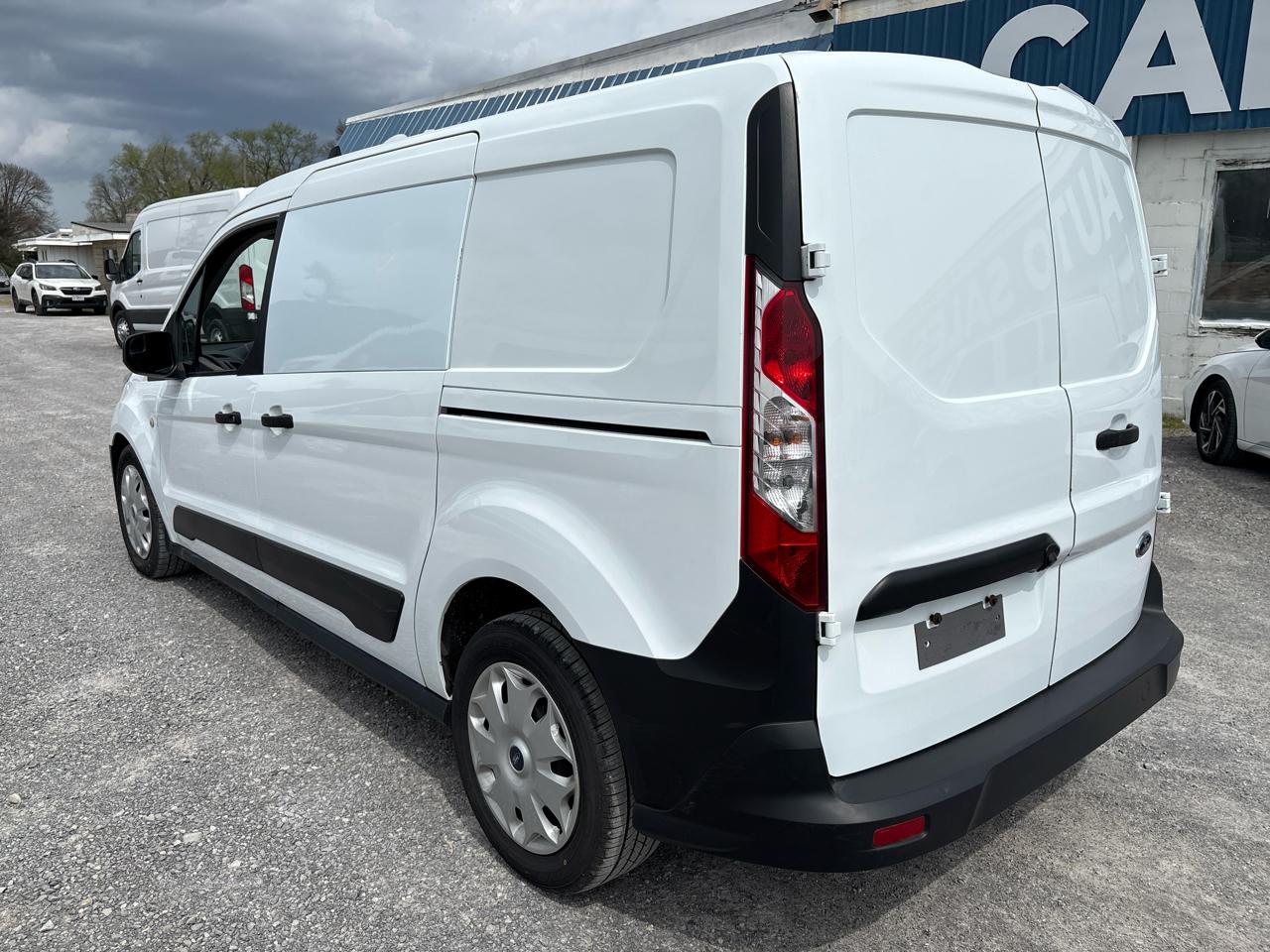 Used 2020 Ford Transit Connect - photo 2