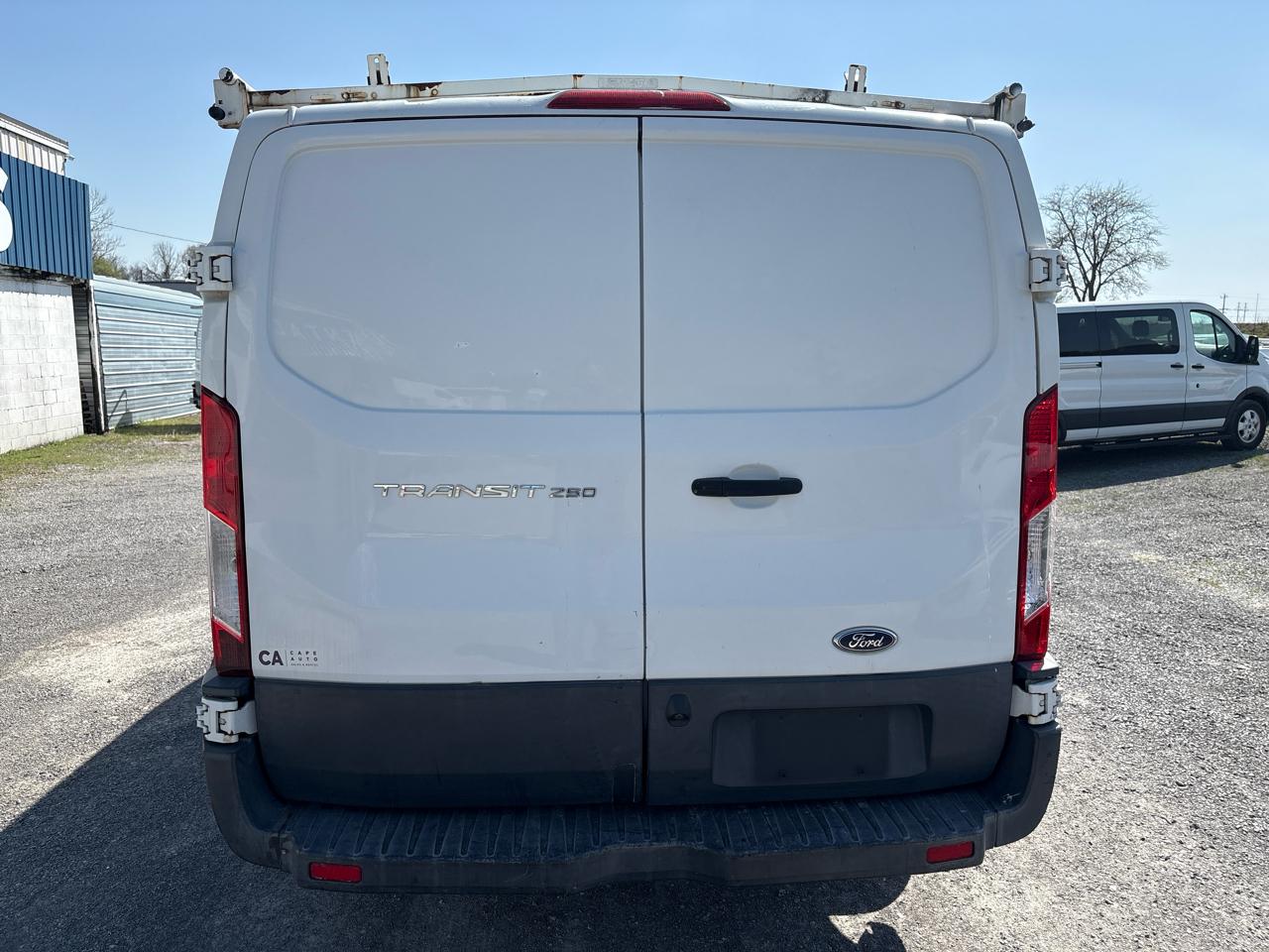 Used 2016 Ford Transit 250 - photo 7