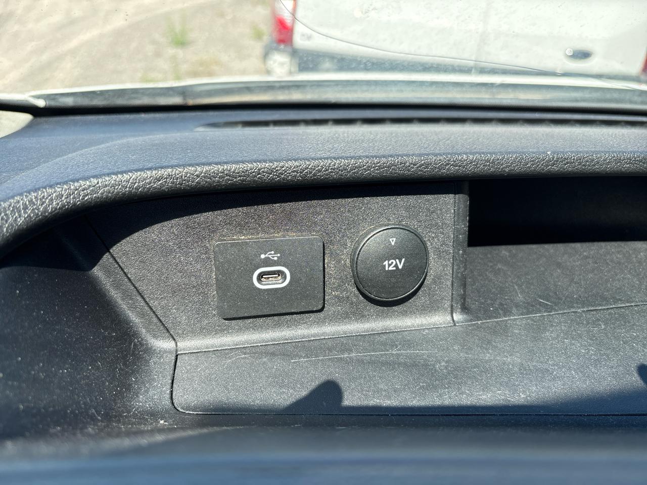 Used 2022 Ford Transit 250 - photo 24