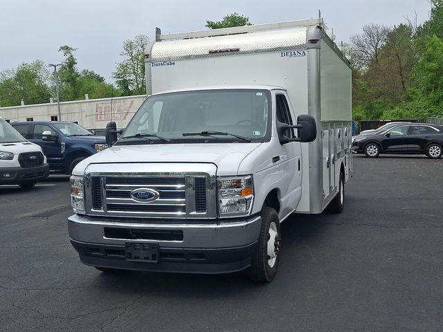 Used 2023 Ford E-450 - photo 5