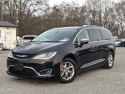 Used 2018 Chrysler Pacifica - photo 1