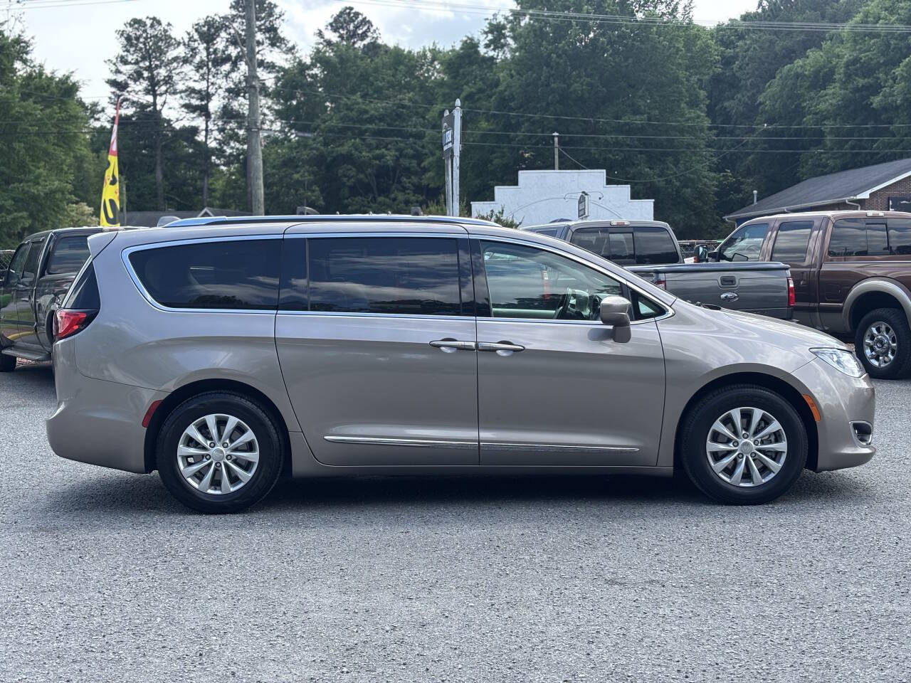 Used 2018 Chrysler Pacifica - photo 8