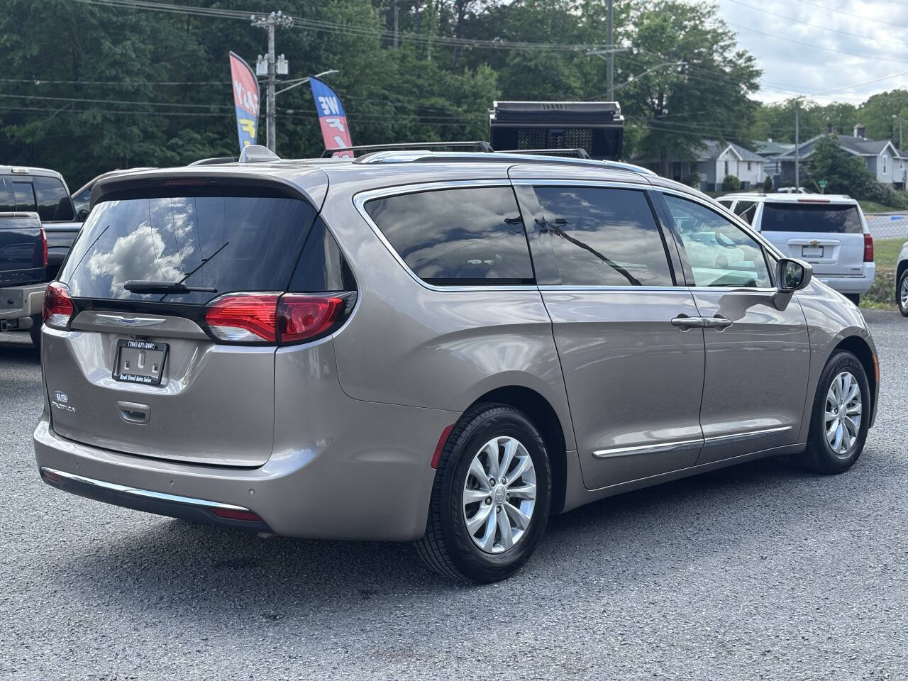 Used 2018 Chrysler Pacifica - photo 9