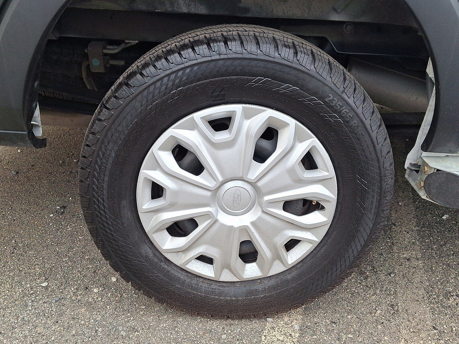 Used 2024 Ford Transit 250 - photo 2
