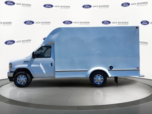 New 2027 Ford E-350 - photo 2