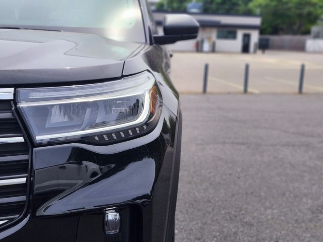 Used 2025 Ford Explorer - photo 11