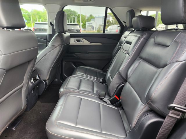 Used 2025 Ford Explorer - photo 17