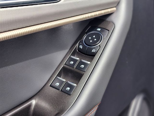 Used 2025 Ford Explorer - photo 19