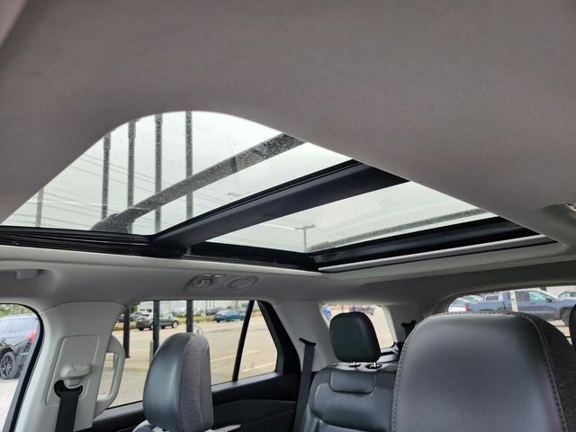 Used 2025 Ford Explorer - photo 22