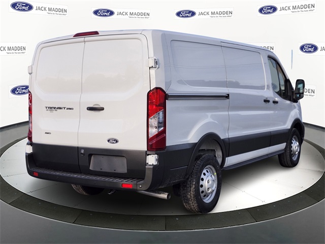 New 2026 Ford Transit 250 - photo 8