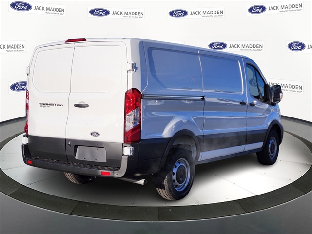 New 2026 Ford Transit 250 - photo 7