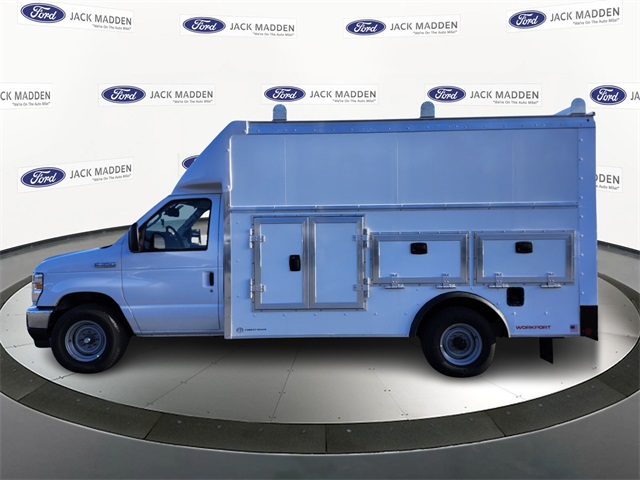 New 2026 Ford E-350 - photo 6