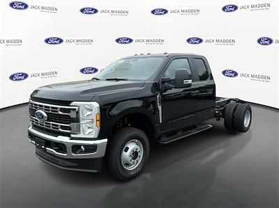 New 2025 Ford F-350 XL Super Cab 4WD Cab Chassis for sale #61901 - photo 1
