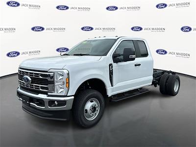 2025 Ford F-350 Super Cab DRW 4WD Cab Chassis for sale #C46811 - photo 1