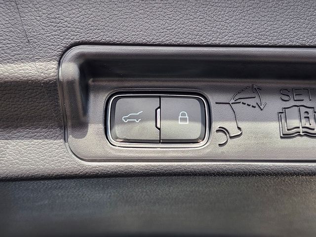 Used 2025 Ford Explorer - photo 39