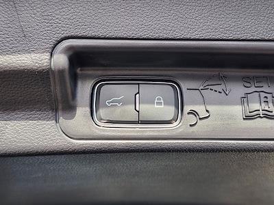 Used 2025 Ford Explorer - photo 1