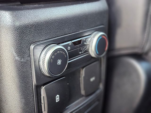 Used 2022 Ford Explorer - photo 19