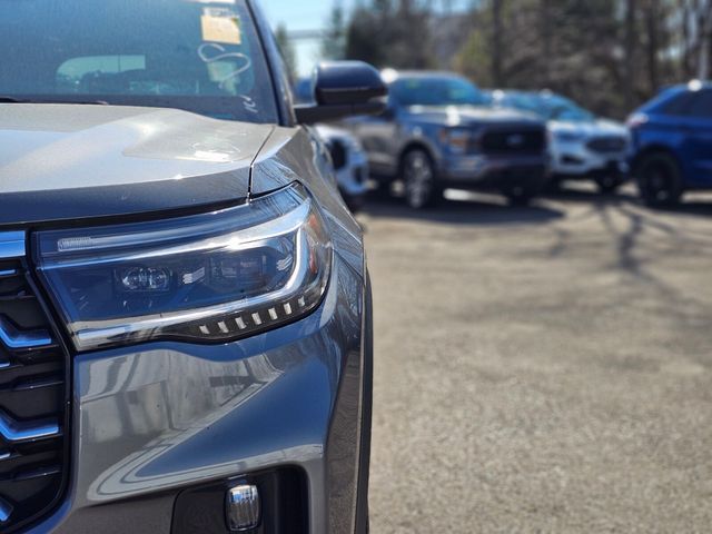 Used 2025 Ford Explorer - photo 12