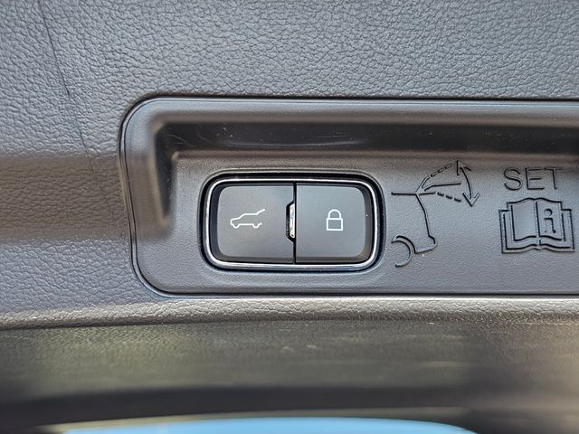 Used 2025 Ford Explorer - photo 39
