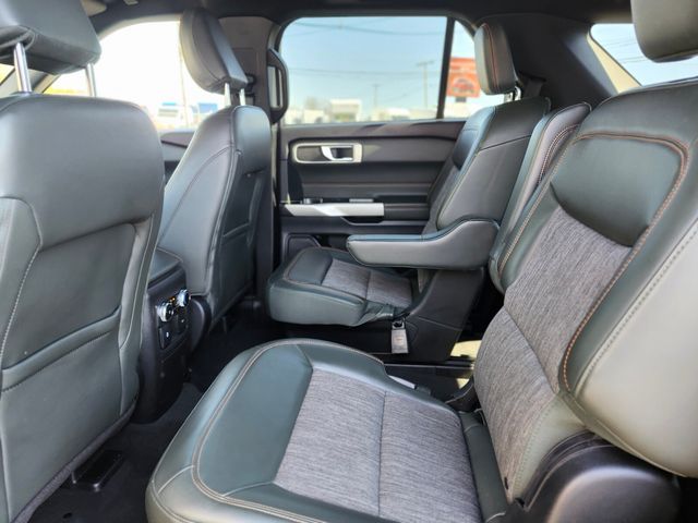 Used 2022 Ford Explorer - photo 18
