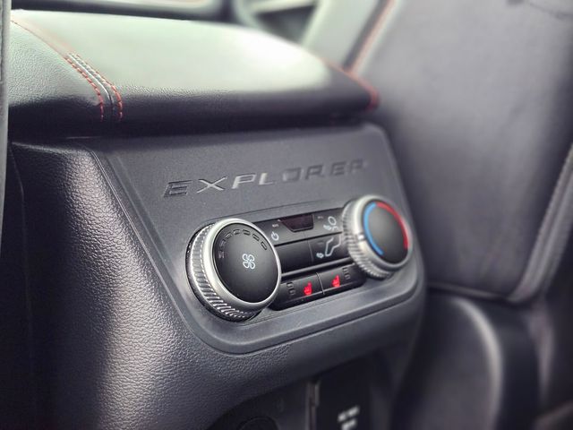 Used 2025 Ford Explorer - photo 19