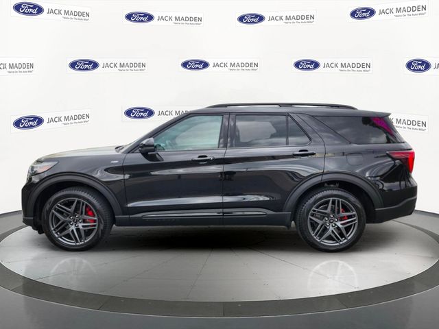 Used 2025 Ford Explorer - photo 2