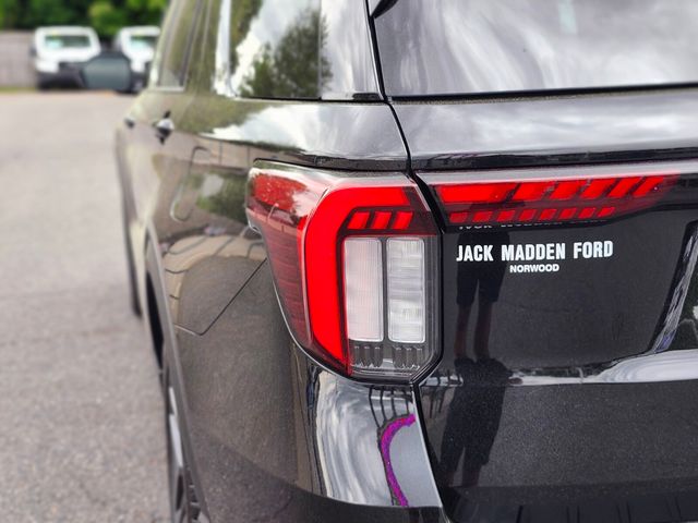Used 2025 Ford Explorer - photo 11