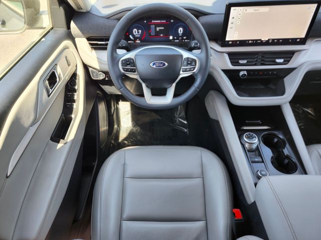 Used 2025 Ford Explorer - photo 15