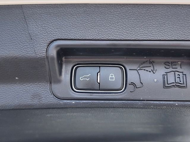 Used 2025 Ford Explorer - photo 37