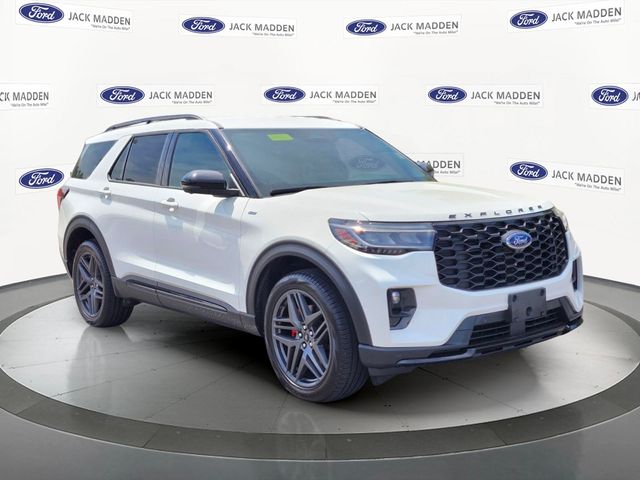 Used 2025 Ford Explorer - photo 9