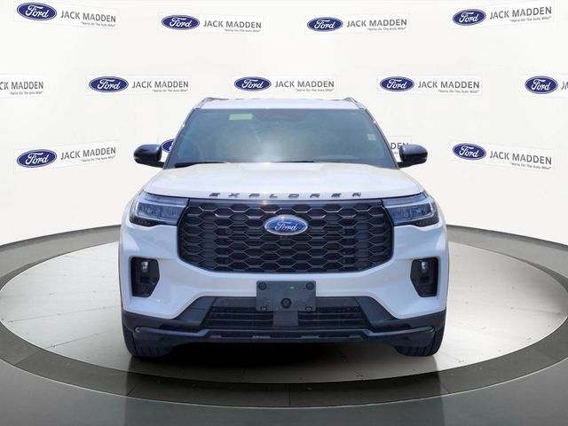 Used 2025 Ford Explorer - photo 10