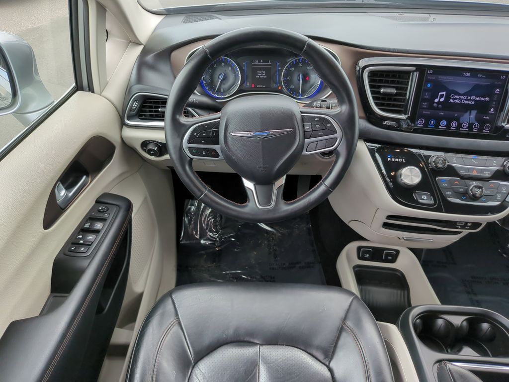 Used 2018 Chrysler Pacifica - photo 17