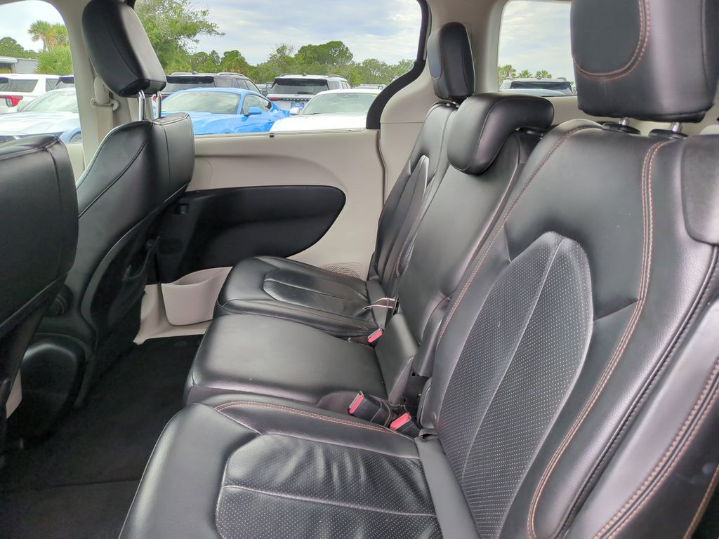 Used 2018 Chrysler Pacifica - photo 20