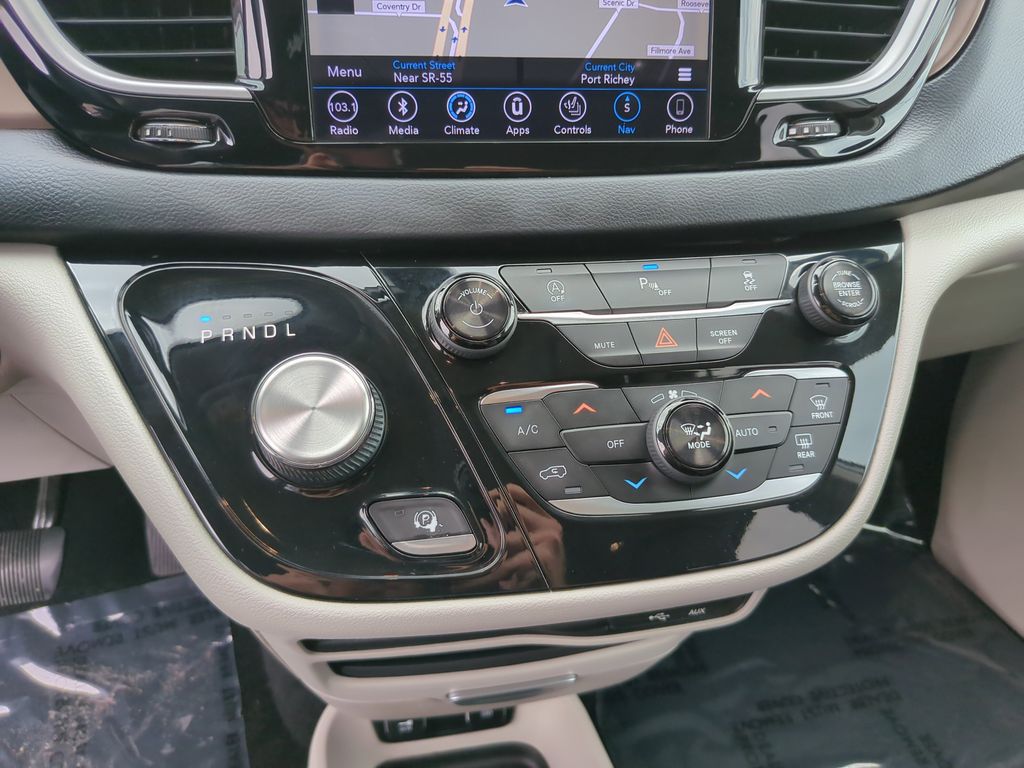 Used 2018 Chrysler Pacifica - photo 28